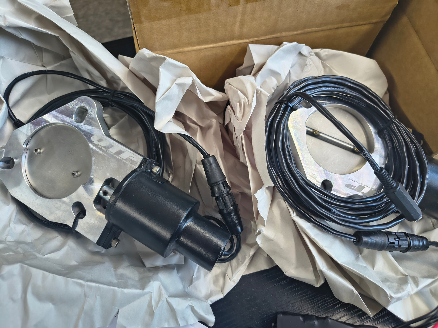 QTP Dual 3" Bolt-On Electric Exhaust Cutout Valves with 2.75" - Weld-On Cutout Pipes